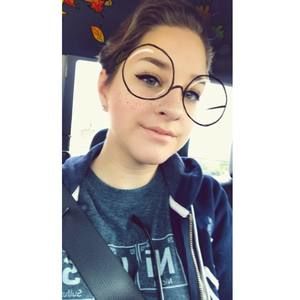 Meet your Posher, Leah